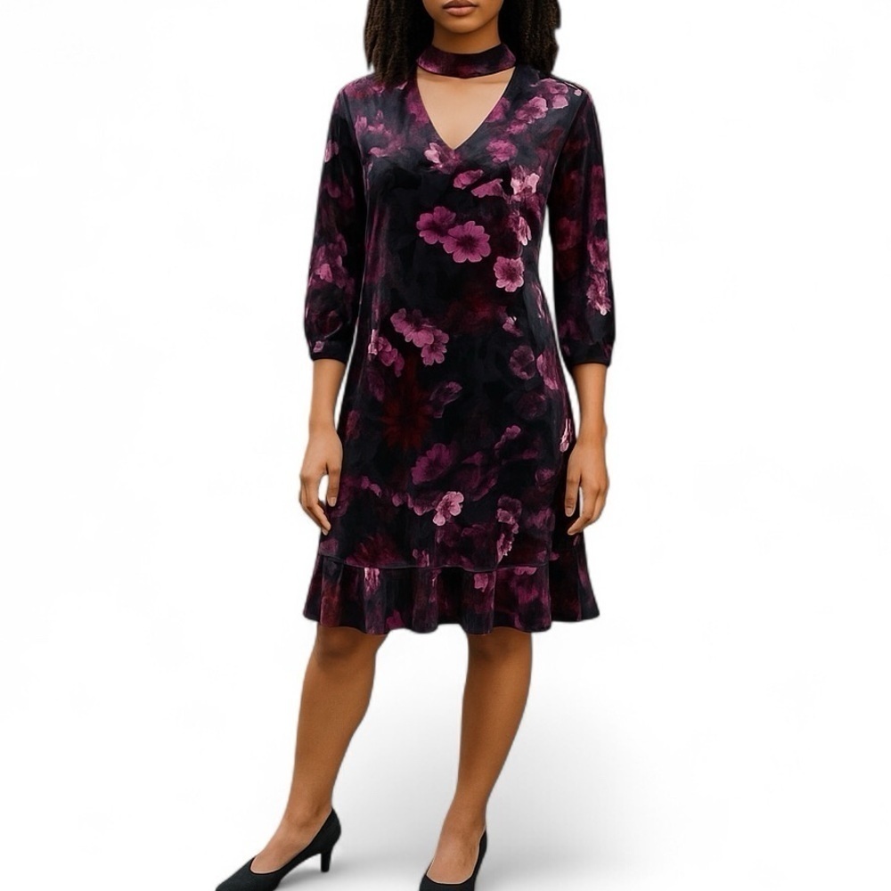 ⭐️ROZ & ALI Velour Black and Floral V Neck Choker Dress